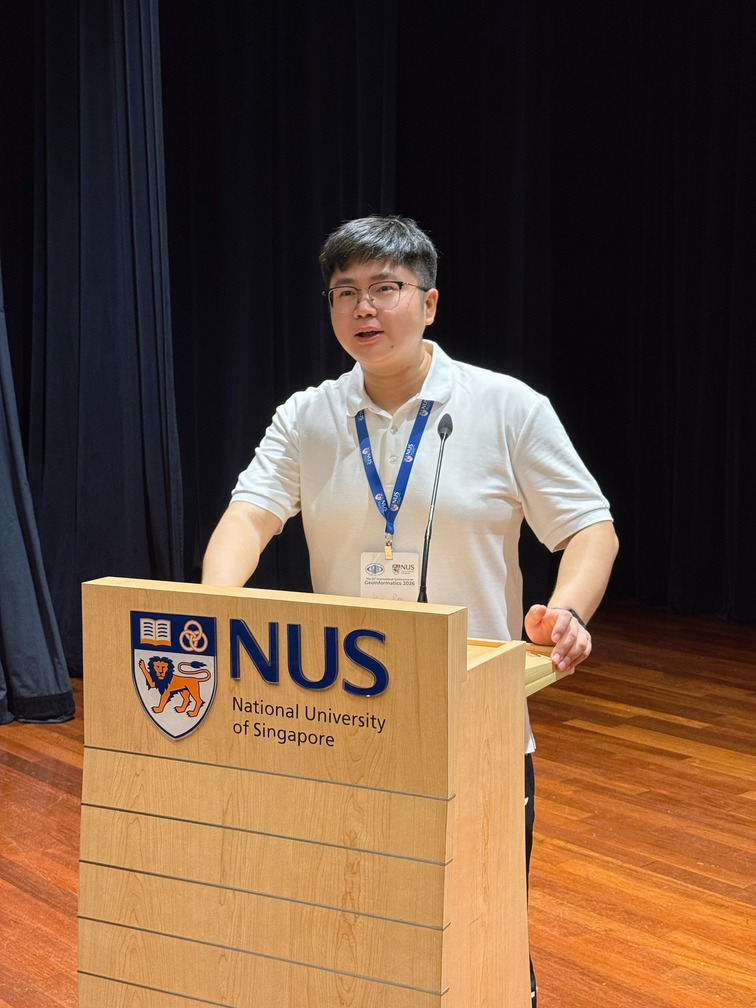 Kai Ren delivering his oral presentation at Geoinformatics 2026