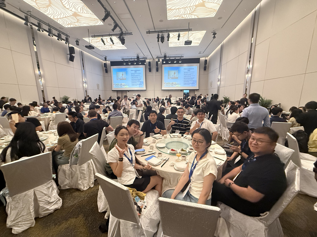 Conference participants at the Geoinformatics 2026 banquet